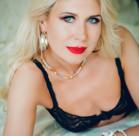 595 – mu1901 Yuliya 44 y.o.