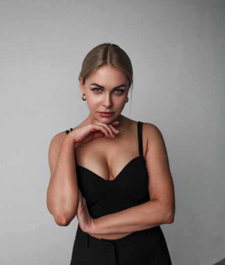 mu3325 Valeria 34 y.o.