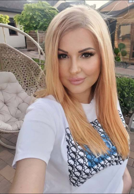 mu3349 Marina 40 y.o.