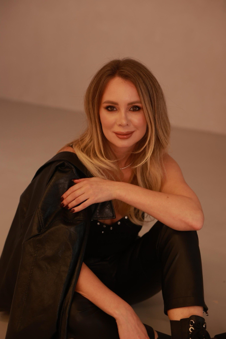 mu3351 Julia 39 y.o.