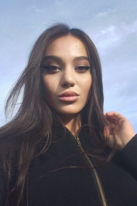 su3378 Leila 29 y.o.